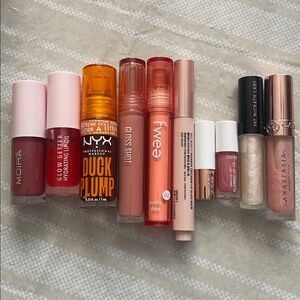 Lip Gloss and oil bundle